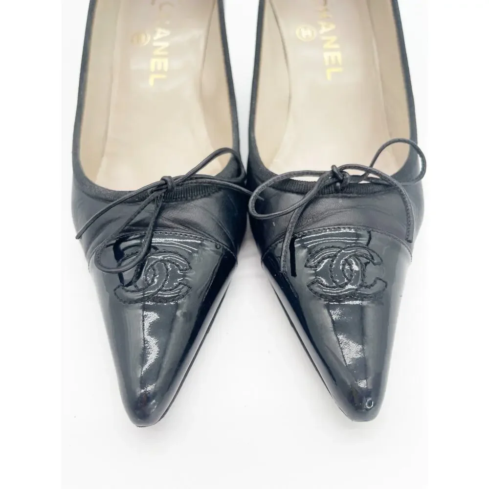 Chanel Vintage Black Leather Patent Cap Toe CC Bow Pointed Toe Pumps Heels EU 36